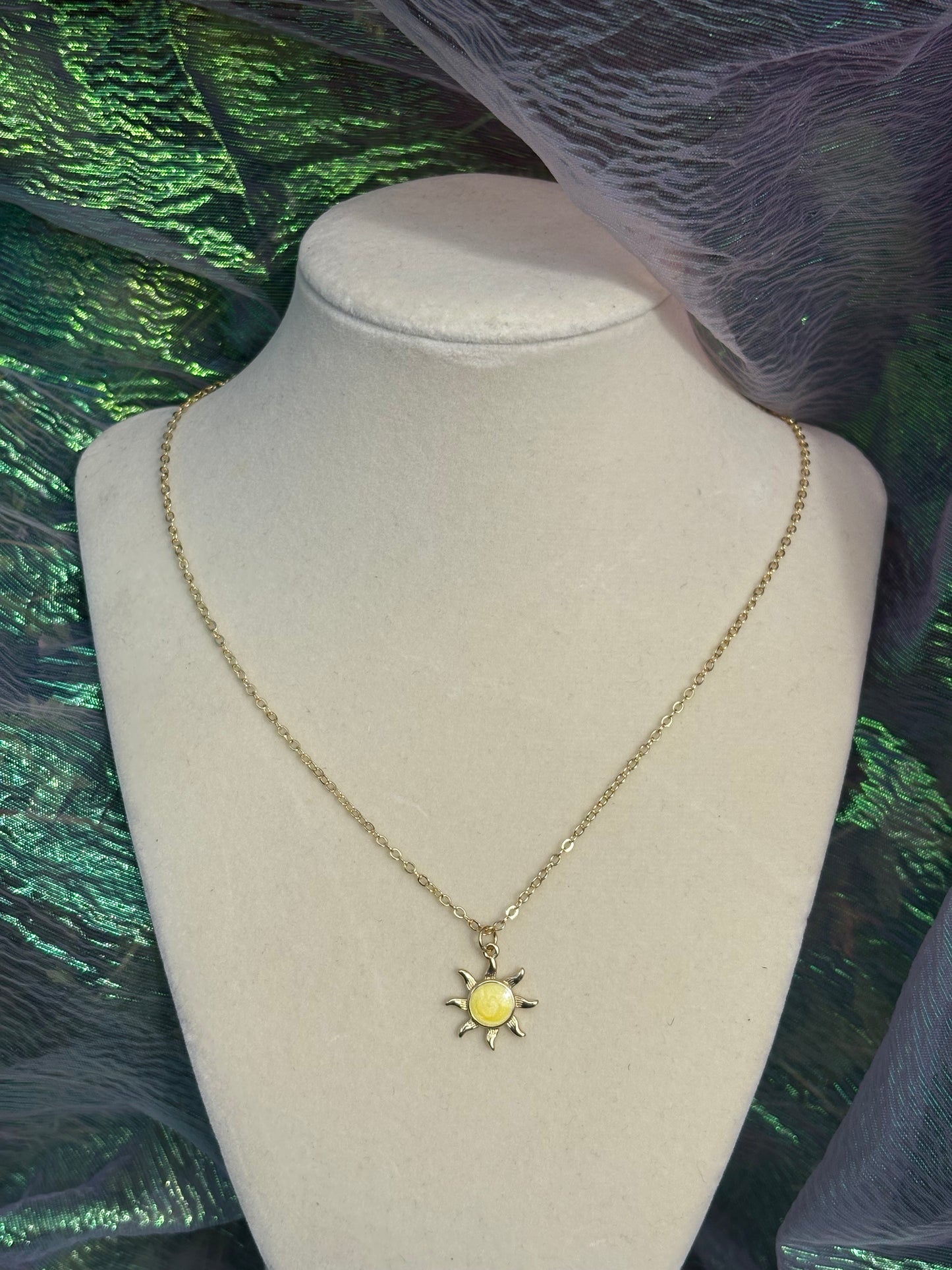 Summer color sun 18k gold necklace