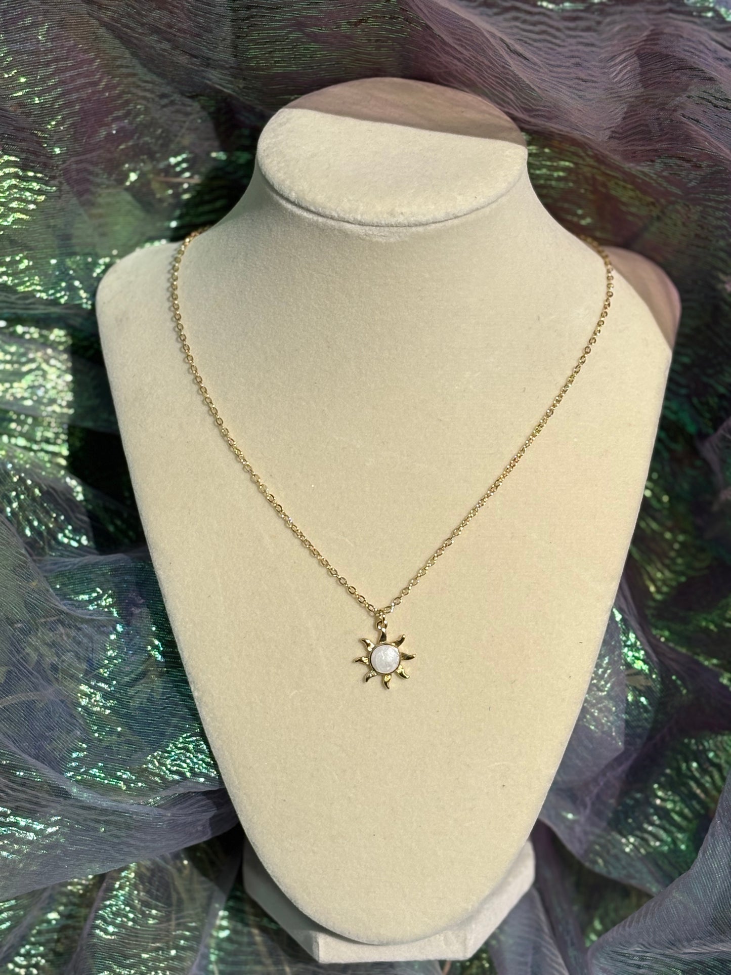 Summer color sun 18k gold necklace