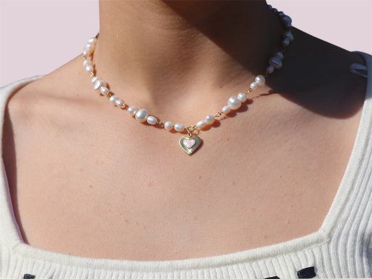 Unique pearls heart choker