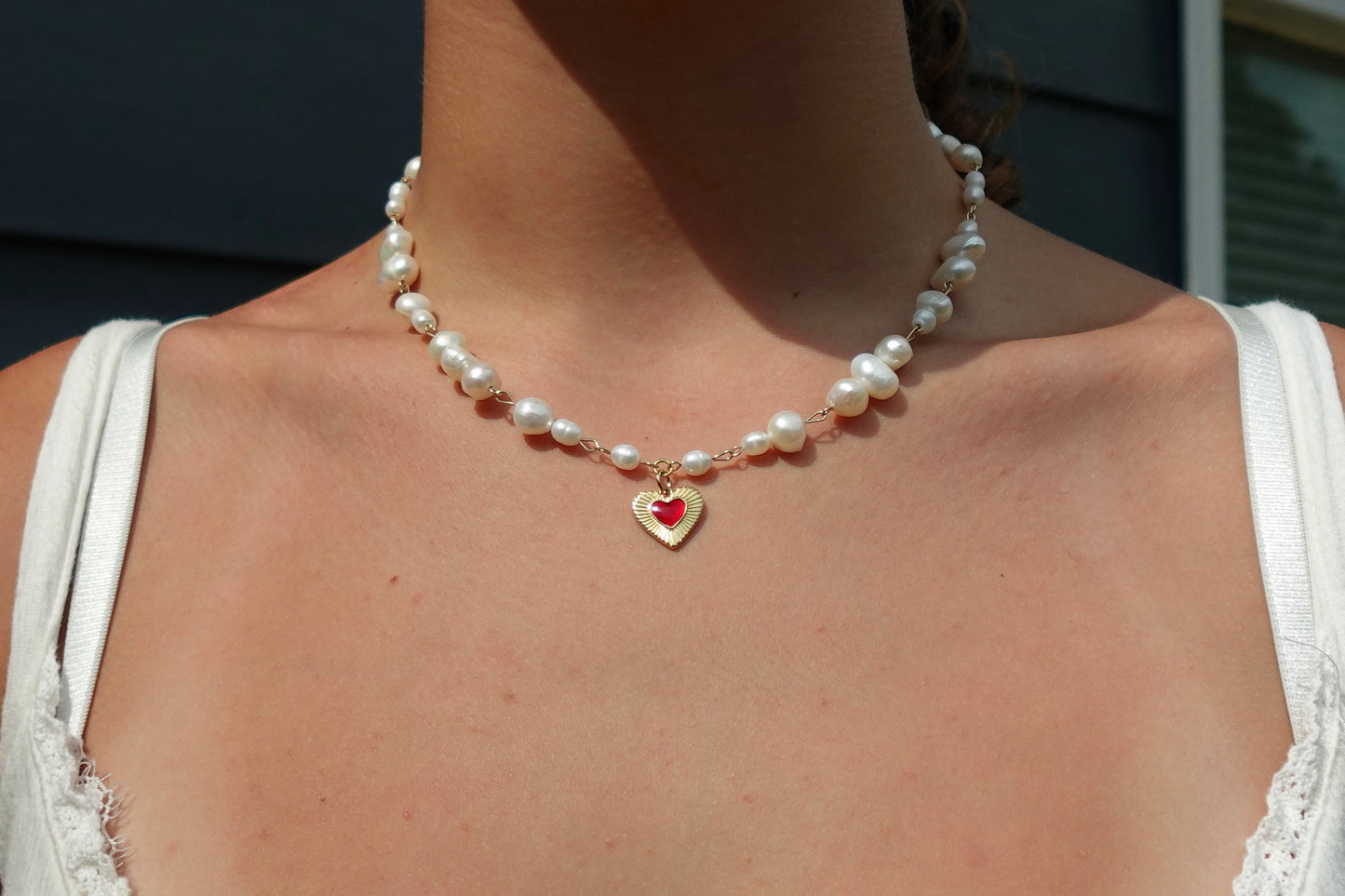 Unique pearls heart choker